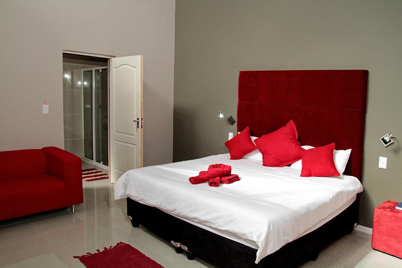 Village Boutique Hotel أوتجيوارونغو المظهر الخارجي الصورة