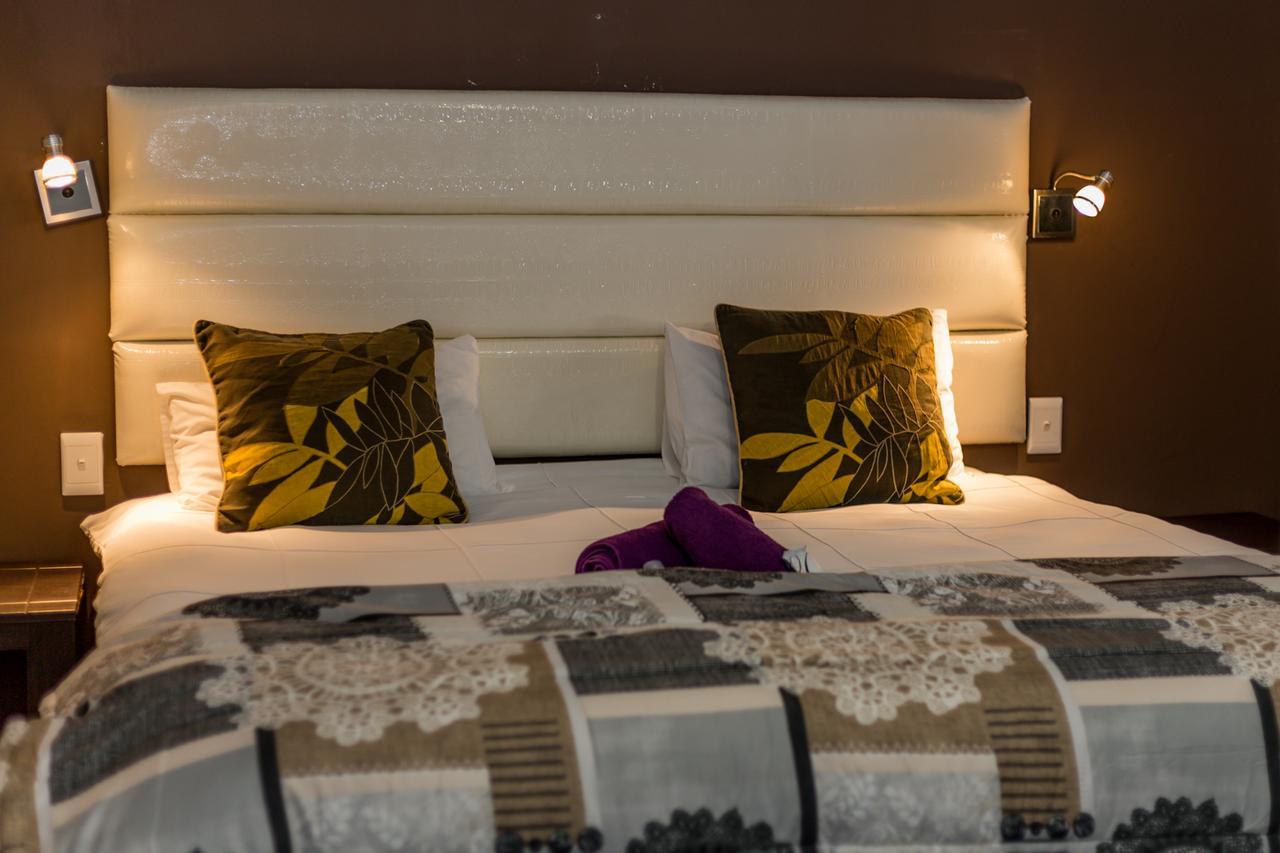 Village Boutique Hotel أوتجيوارونغو المظهر الخارجي الصورة