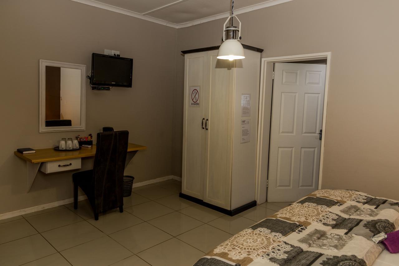 Village Boutique Hotel أوتجيوارونغو المظهر الخارجي الصورة
